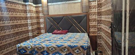 Pari Ac Restaurant & Hotel
