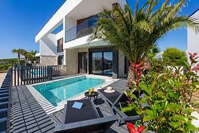 Villa Emma With Pool and sea view