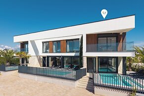 Villa Emma With Pool and sea view