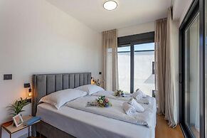 Villa Emma With Pool and sea view