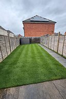 Sleeps8-familyfriendly-freeparking-30mintoheathrow