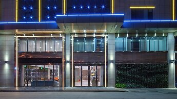 Lijiang Old Town Echarm Plus Hotel