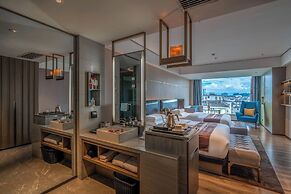 Lijiang Old Town Echarm Plus Hotel