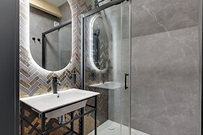 Old Town Chlebnicka Attic by Downtown Apartments