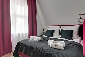 Old Town Chlebnicka Attic by Downtown Apartments