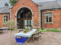 Diamond Lodge