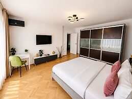 Metropole Apartments Signature Suite