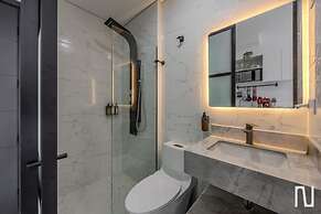 NOK Bright Studio in Chic