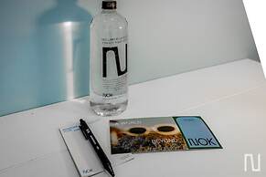 NOK Bright Studio in Chic