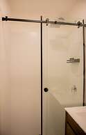 w Stylish 2BR With Balcony in San Isidro