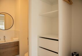 w Stylish 2BR With Balcony in San Isidro