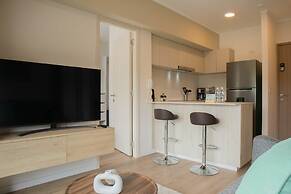 w Stylish 2BR With Balcony in San Isidro