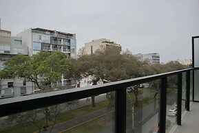 w Stylish 2BR With Balcony in San Isidro