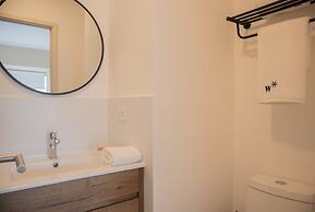 w Stylish 2BR With Balcony in San Isidro