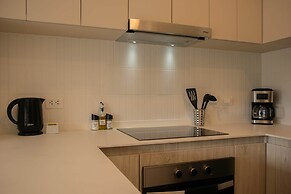 w Stylish 2BR With Balcony in San Isidro