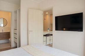 w Stylish 2BR With Balcony in San Isidro