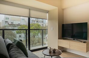 w Stylish 2BR With Balcony in San Isidro