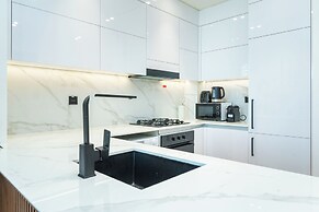 PVH - City View 1BR - Binghatti House