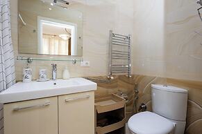 Apartment by Luxe Group DI723
