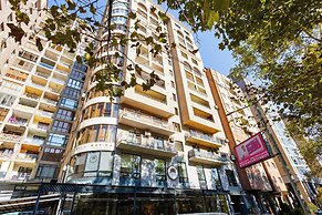 Apartment by Luxe Group DI723