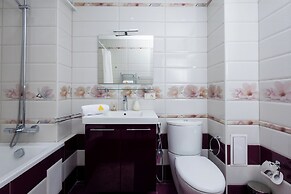 Apartment by Luxe Group DI723