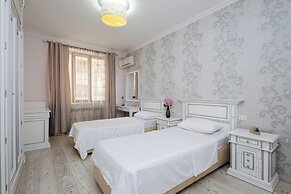 Apartment by Luxe Group DI723