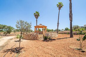 Hal Wardija in Qala Gozo With Terrace Pool BBQ