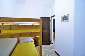 Countryside Retreat With Pool, Mantignana