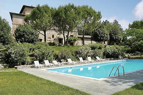 Countryside Retreat With Pool, Mantignana