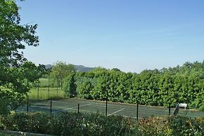 Countryside Retreat With Pool, Mantignana