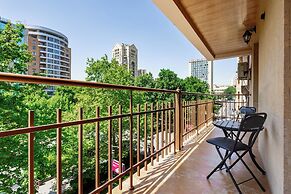 Apartment by Luxe Group DI777
