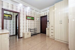 Apartment by Luxe Group DI777