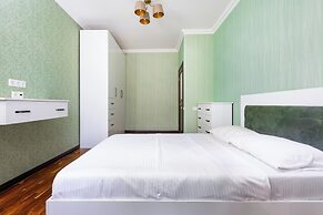 Apartment by Luxe Group DI777