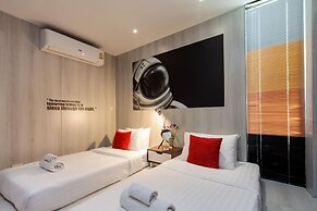 Sleep Walker Poshtel