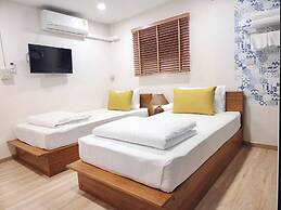 Sleep Walker Poshtel