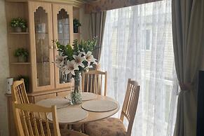 2 Bedroom Caravan - Sleeps 6 - Parking, Seaside
