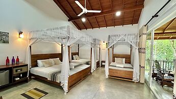 Jungle Paradise Hotel