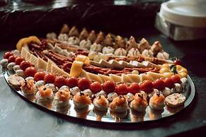 Agi Traditional