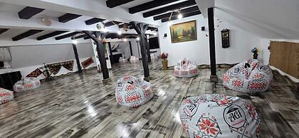 Agi Traditional