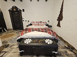 Agi Traditional