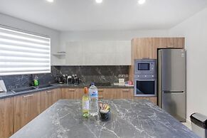 Xag ra Escape Penthouse With Views Pool Access