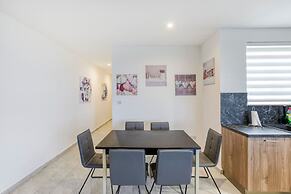 Xag ra Escape Penthouse With Views Pool Access