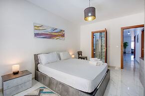 Apartment in Marsalforn Beaches Seaside Dining