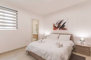 Property With Pool Access - Xaghra Near Marsalforn