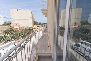 Property With Pool Access - Xaghra Near Marsalforn
