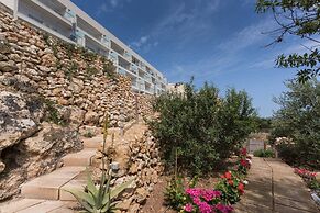 Property With Pool Access - Xaghra Near Marsalforn