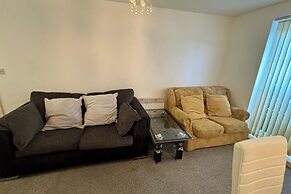 2 Bed Wolverhampton Apartment-sleeps 5