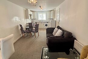 2 Bed Wolverhampton Apartment-sleeps 5
