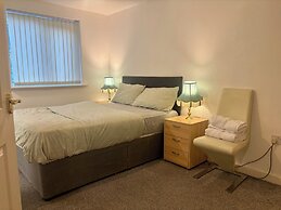 2 Bed Wolverhampton Apartment-sleeps 5