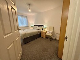 2 Bed Wolverhampton Apartment-sleeps 5